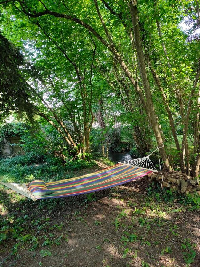 Le Calme A La Source Villa Brechamps Exterior foto